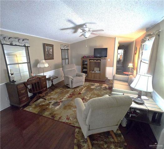 800 N Hibiscus Lane 11, La Feria, TX 78559