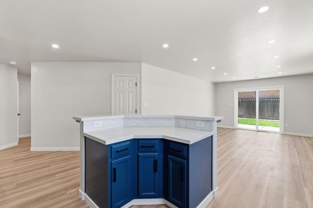 3709 Harris Road, Bakersfield, CA 93313