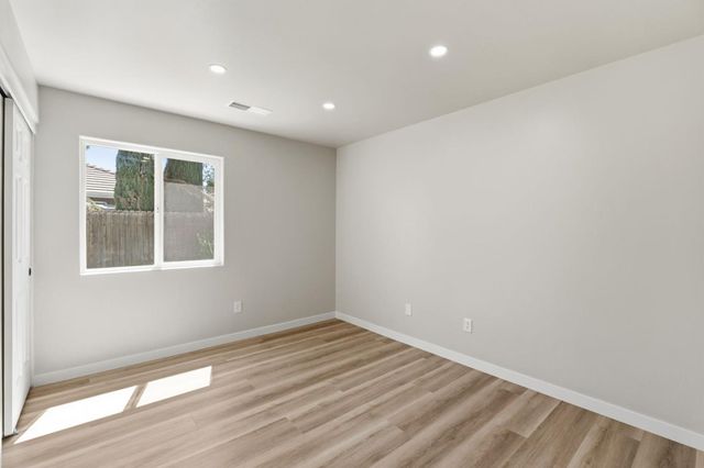 3709 Harris Road, Bakersfield, CA 93313
