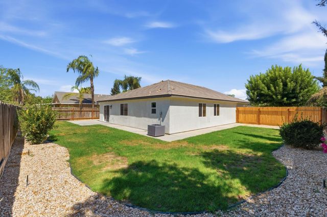 3709 Harris Road, Bakersfield, CA 93313