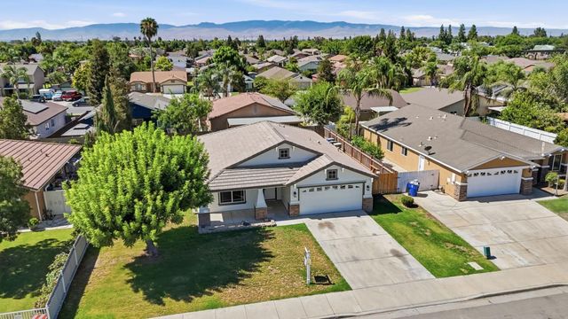 3709 Harris Road, Bakersfield, CA 93313