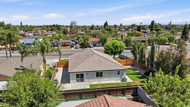 3709 Harris Road, Bakersfield, CA 93313