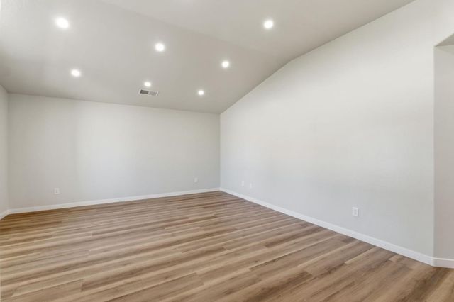 3709 Harris Road, Bakersfield, CA 93313