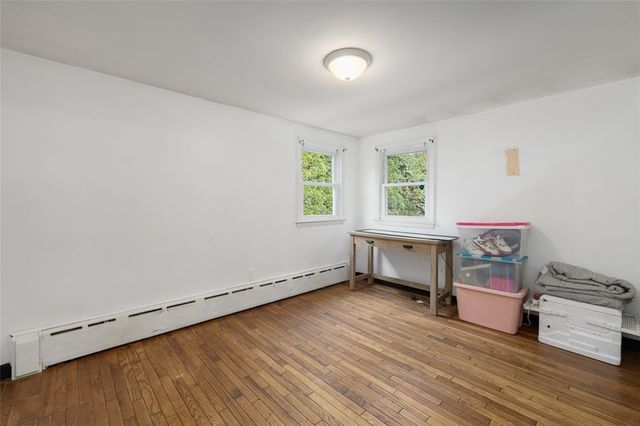 1034 Stafford Road, Tiverton, RI 02878