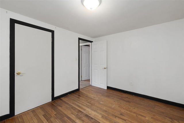 1034 Stafford Road, Tiverton, RI 02878