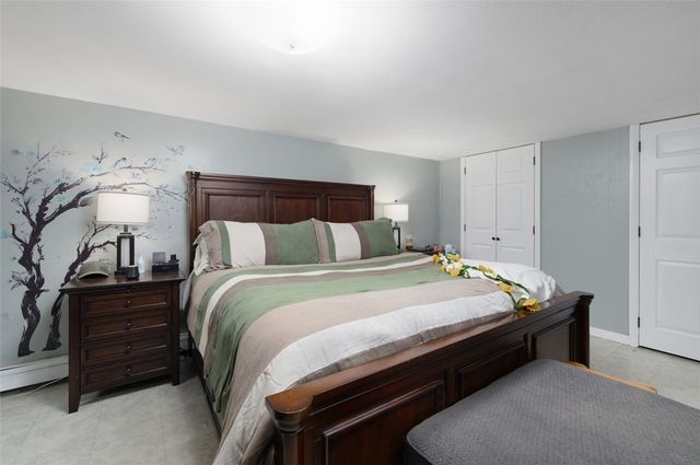 1034 Stafford Road, Tiverton, RI 02878