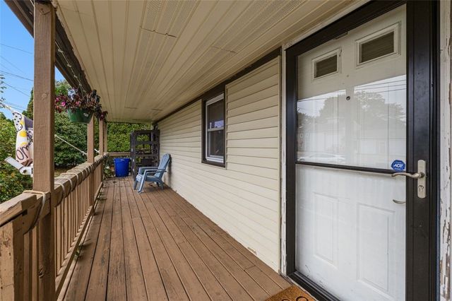 1034 Stafford Road, Tiverton, RI 02878