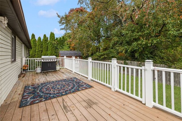 1034 Stafford Road, Tiverton, RI 02878