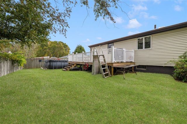 1034 Stafford Road, Tiverton, RI 02878