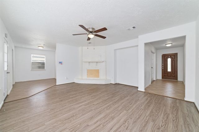 23802 Verngate Drive, Spring, TX 77373