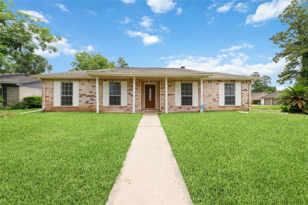23802 Verngate Drive, Spring, TX 77373