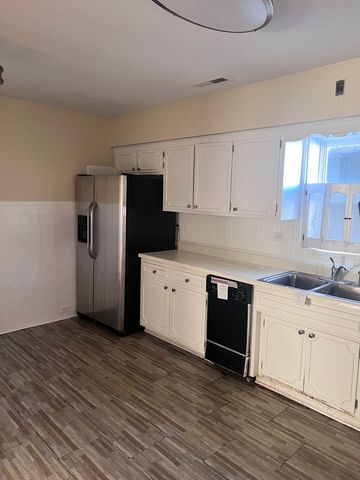 946 Ferdinand Avenue, Forest Park, IL 60130