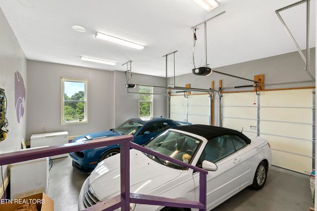 2001 Beals Chapel Rd, Lenoir City, TN 37772