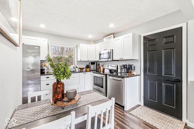 2626 E 500 N, Whiteland, IN 46184