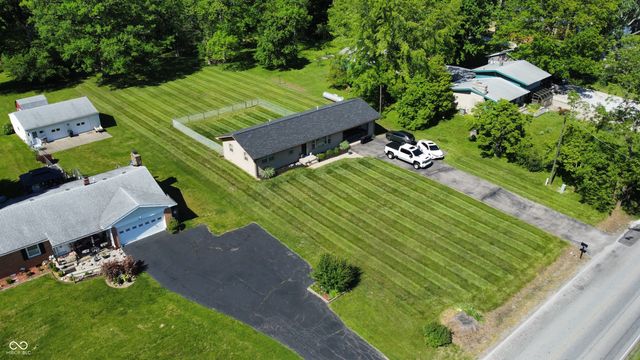 2626 E 500 N, Whiteland, IN 46184