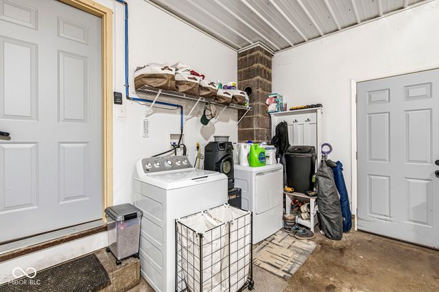 2626 E 500 N, Whiteland, IN 46184