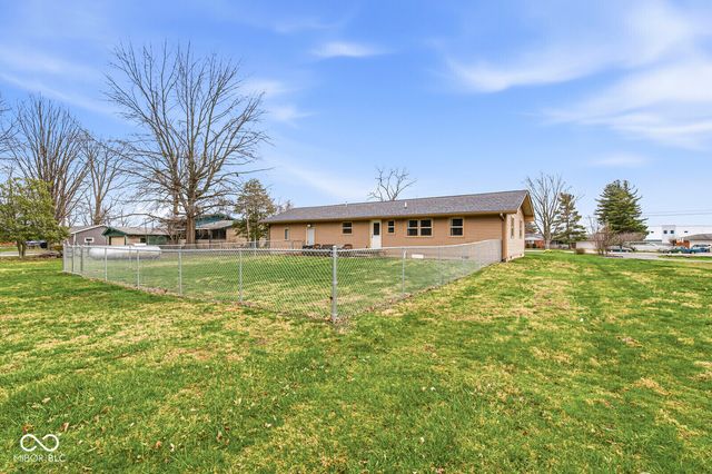 2626 E 500 N, Whiteland, IN 46184