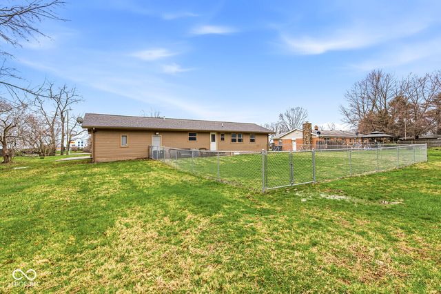 2626 E 500 N, Whiteland, IN 46184