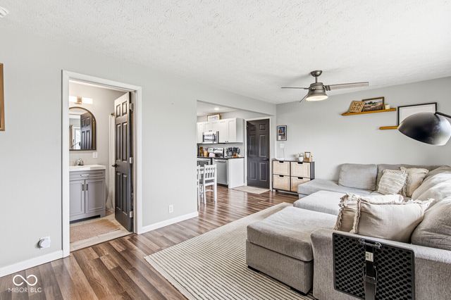 2626 E 500 N, Whiteland, IN 46184