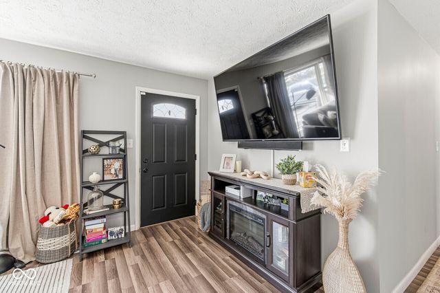 2626 E 500 N, Whiteland, IN 46184