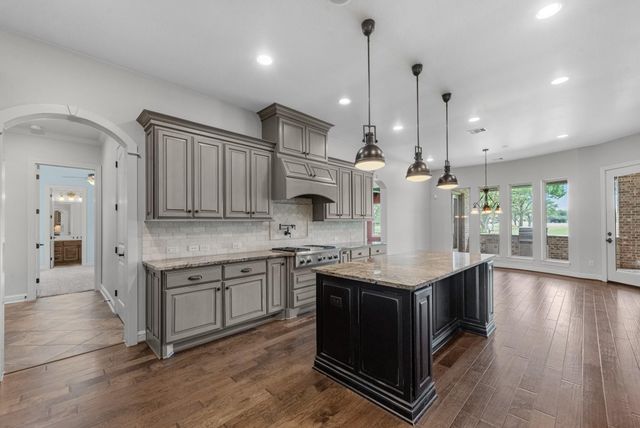 5658 Westerdale Drive, Fulshear, TX 77441