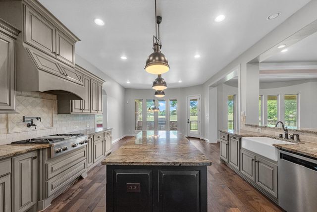 5658 Westerdale Drive, Fulshear, TX 77441