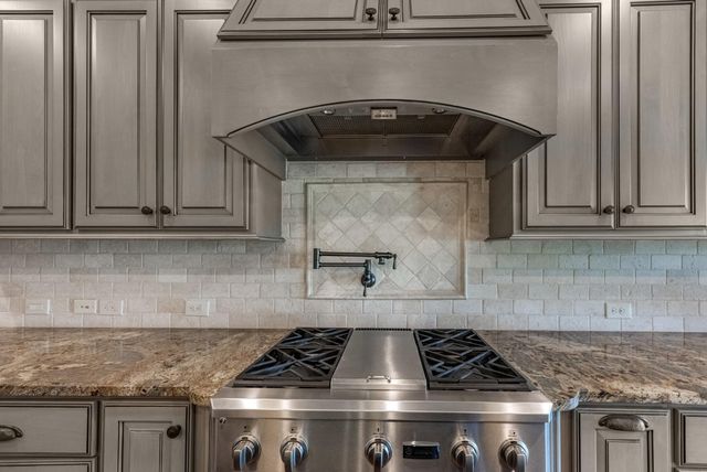 5658 Westerdale Drive, Fulshear, TX 77441