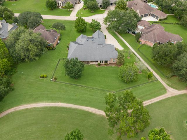 5658 Westerdale Drive, Fulshear, TX 77441