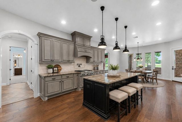 5658 Westerdale Drive, Fulshear, TX 77441