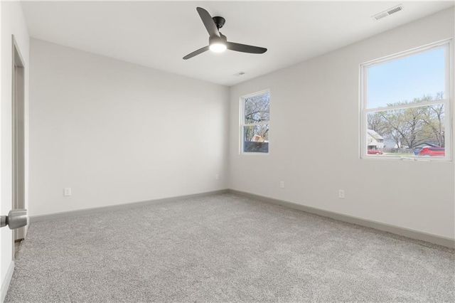 706 Pacific Avenue, Osawatomie, KS 66064