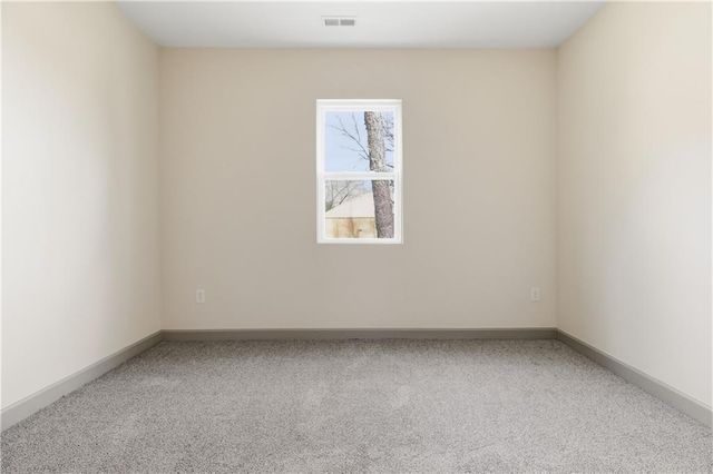706 Pacific Avenue, Osawatomie, KS 66064
