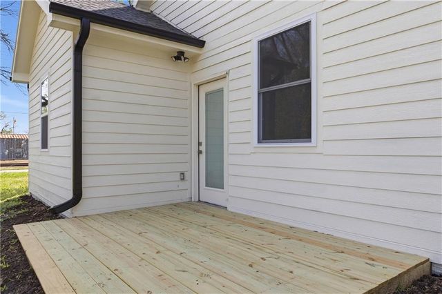 706 Pacific Avenue, Osawatomie, KS 66064
