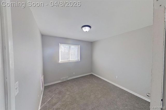 21622 Santa Clara, Detroit, MI 48219