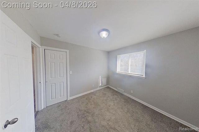 21622 Santa Clara, Detroit, MI 48219