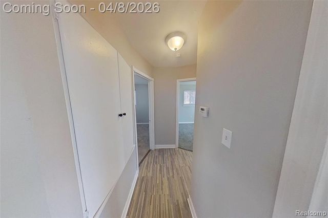 21622 Santa Clara, Detroit, MI 48219