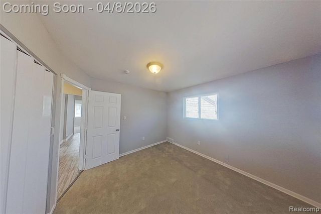 21622 Santa Clara, Detroit, MI 48219