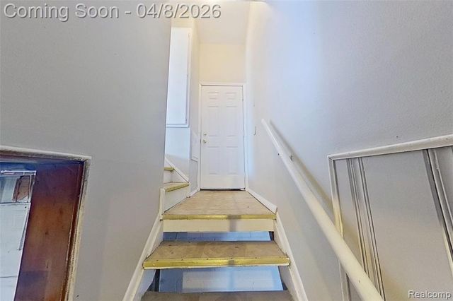 21622 Santa Clara, Detroit, MI 48219