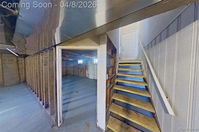 21622 Santa Clara, Detroit, MI 48219