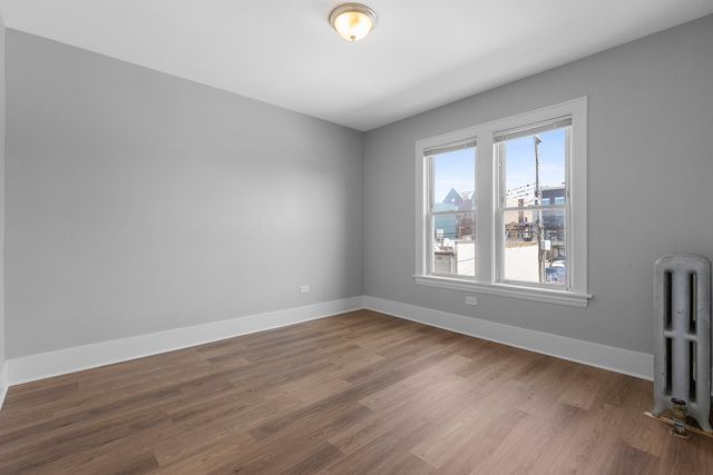 3222 W Grace Street 1E, Chicago, IL 60618