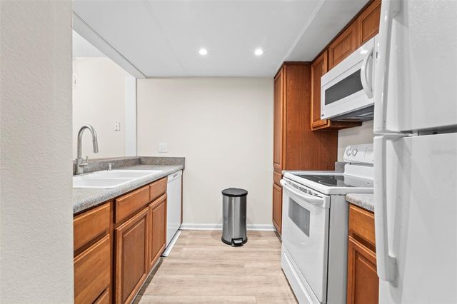 2617 COVE CAY DRIVE 206, Clearwater, FL 33760
