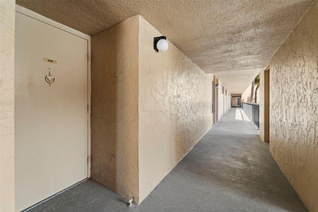 2617 COVE CAY DRIVE 206, Clearwater, FL 33760