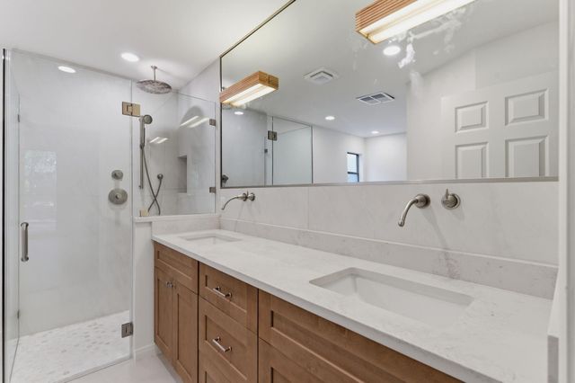 10909 Sweetspire Place, The Woodlands, TX 77380