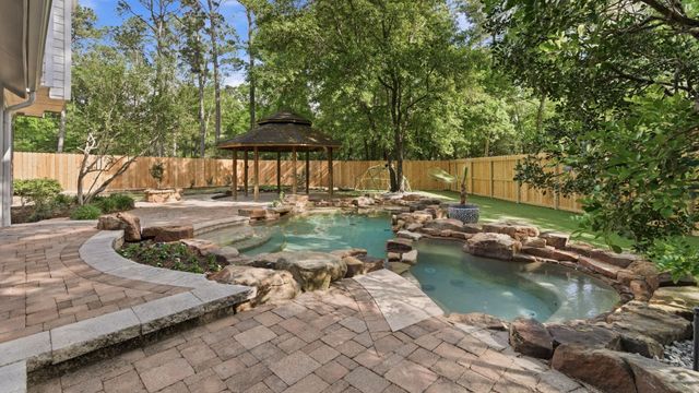 10909 Sweetspire Place, The Woodlands, TX 77380