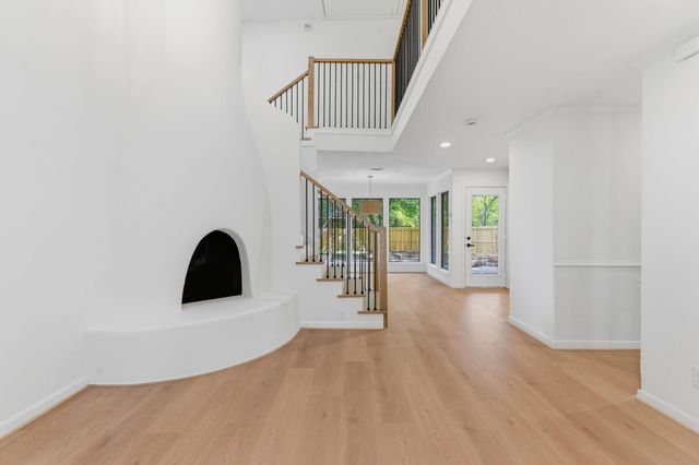 10909 Sweetspire Place, The Woodlands, TX 77380