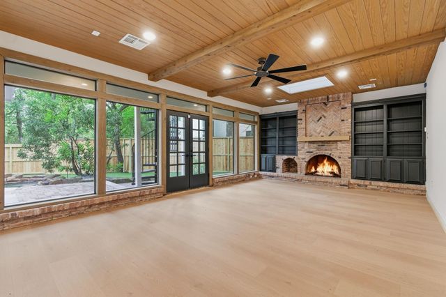 10909 Sweetspire Place, The Woodlands, TX 77380