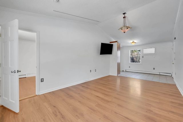 6 Katie St, Wilbraham, MA 01095