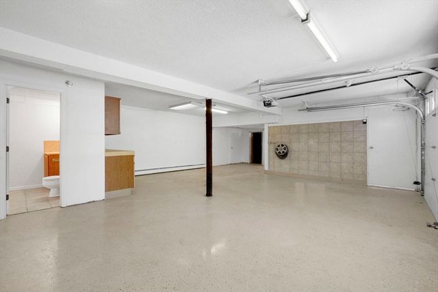 6 Katie St, Wilbraham, MA 01095