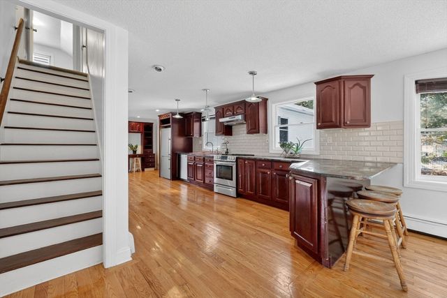 6 Katie St, Wilbraham, MA 01095