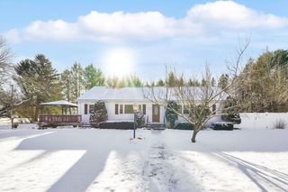 6 Katie St, Wilbraham, MA 01095