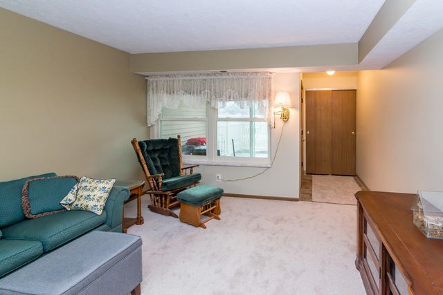 61137 Greenwood Drive, South Lyon, MI 48178